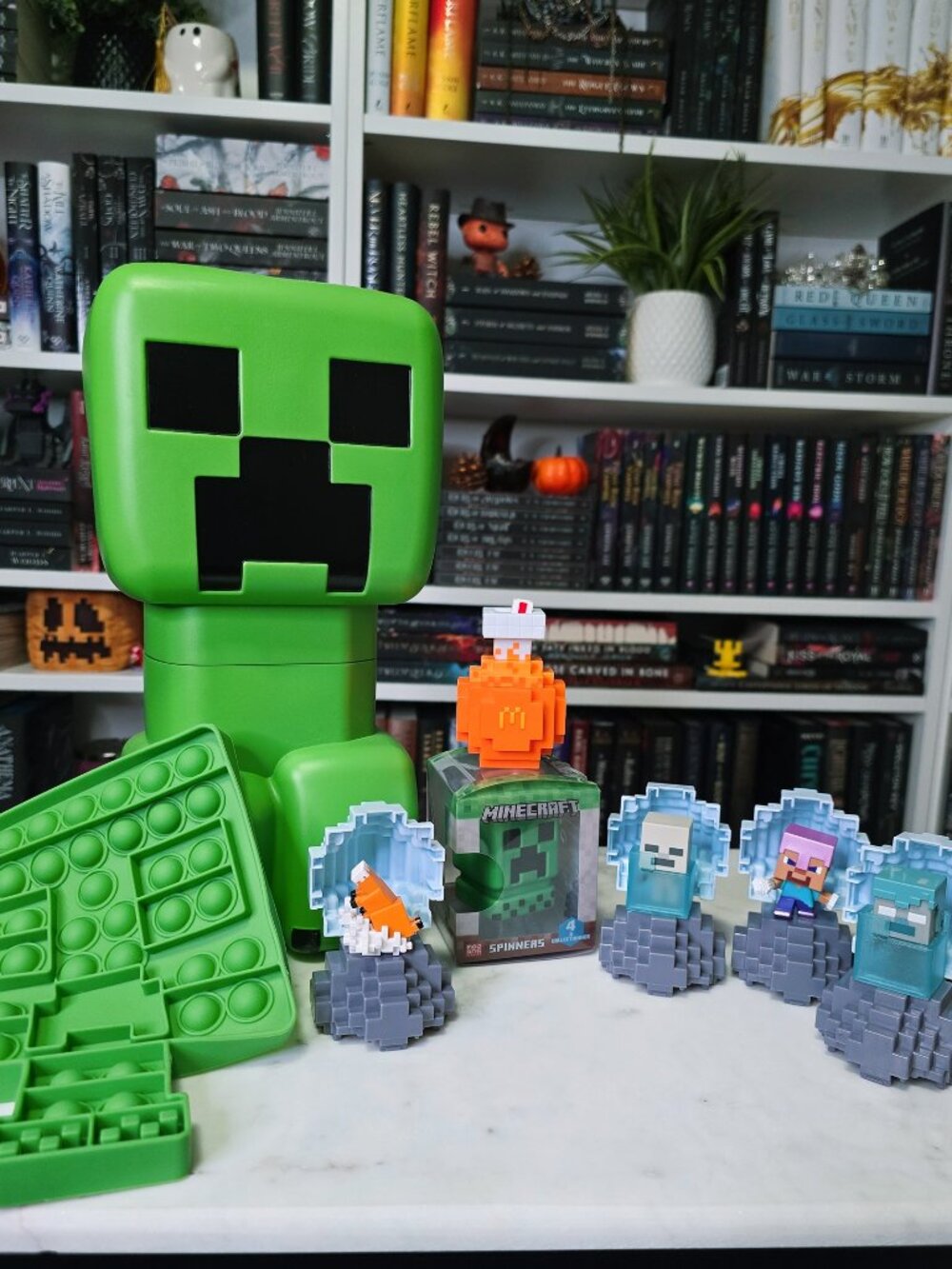 MINECRAFT Creeper & Toy Bundle